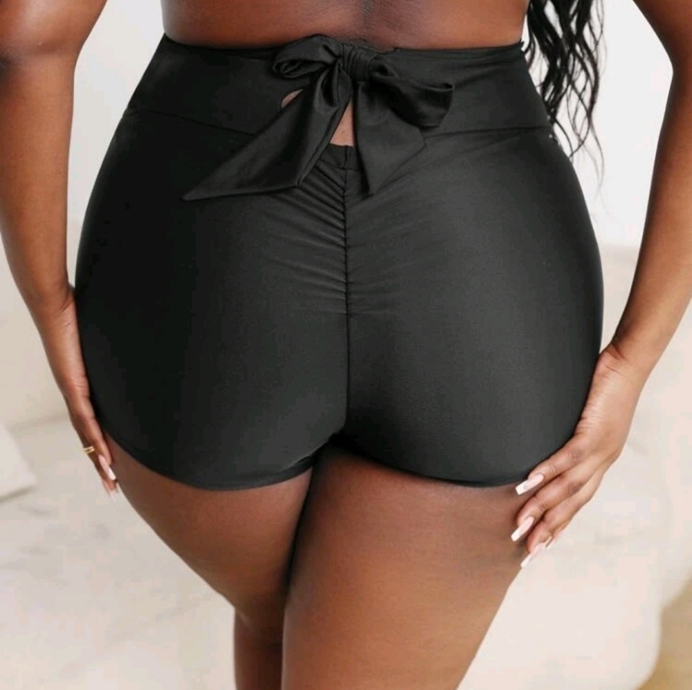 Size 2X Scrunch Butt Tie Back Bikini Shorts